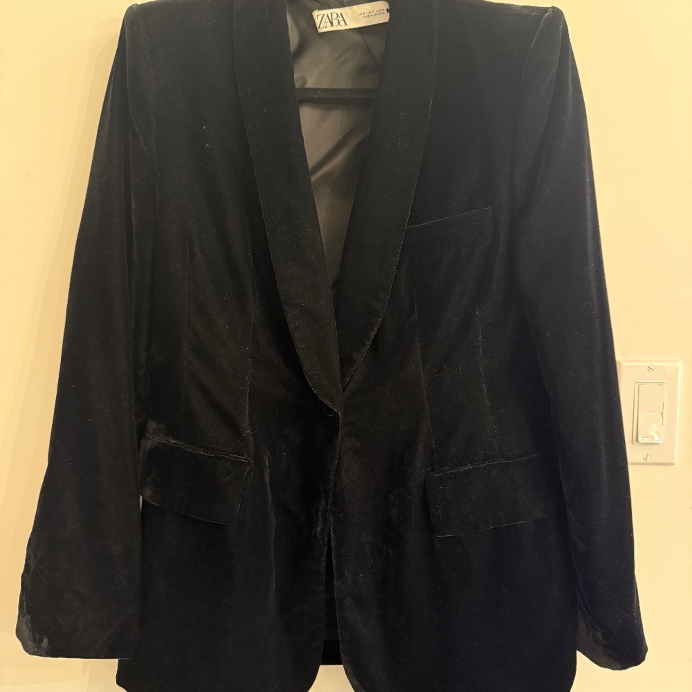 Zara Black Velvet Blazer for Women Size M